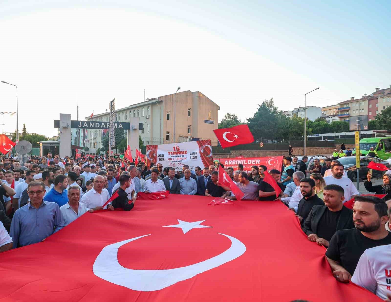 arnavutkoy-de-15-temmuz-un-10-uncu-yili-dolayisiyla-yuruyus-korteji-duzenlendi