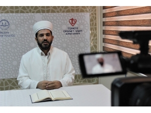 İmamlar Sosyal Medyadan Canlı Vaaz Veriyor