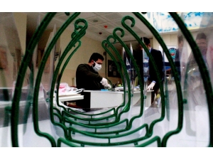 Öğretmenler 3d Yazıcıyla Yüz Siperliği Üretiyor