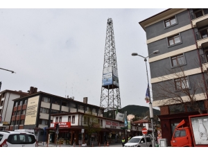 Kızılcahamam’da Eski Telsiz Direği Kaldırıldı