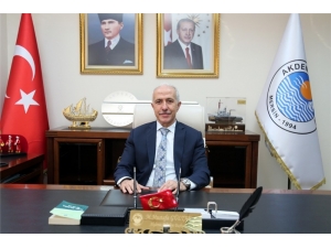 Gültak: "Siyaset Değil Hizmet Zamanı"