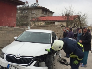 Van’da Trafik Kazası; 1 Yaralı