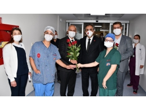 Meü Tıp Fakültesi Hastanesi Çalışanlarına Moral Ziyareti