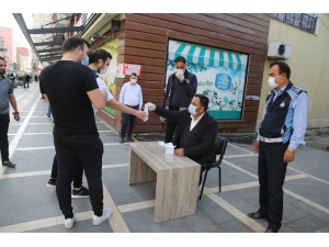 Cizre Belediyesi Maske Dağıtımına Devam Ediyor