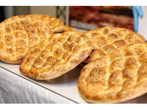 400 Gramlık Ramazan Pidesi Bursa’da 2.5 Tl