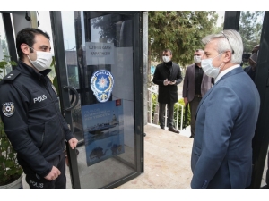 Erdem’den Görev Başındaki Çalışanlara Moral Ziyareti