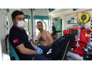 Bin 500 Dolarını Alamayınca Kendisini Yakmaya Kalktı