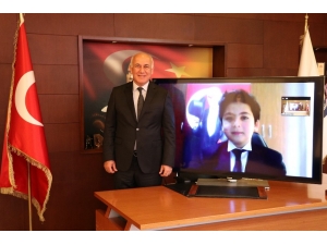 Sökeli Berke, Başkanlık Koltuğuna Online Oturdu