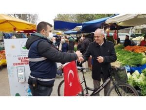 Osmangazi’den Esnaf Ve Vatandaşlara Türk Bayrağı