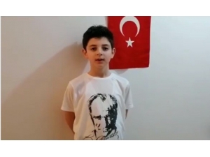 Öğrenciler, Bayramı Coşkuyla Karşılıyor