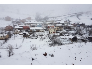Gümüşhane’nin Yüksek Kesimlerinde Kar Yağışı Başladı