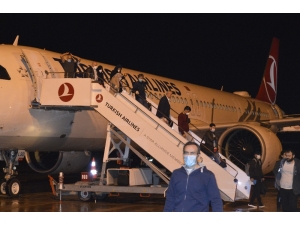 Almanya’dan Getirilen Türk Vatandaşları Ağrı’da Yurtlara Yerleştirildi