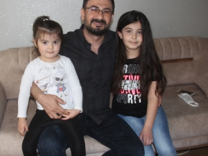 Bayramı Balkonda Kutladılar