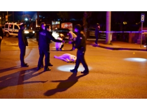 Genç Adama Sokak Ortasında İnfaz