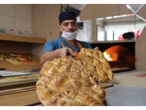 Sivas’ta Ramazan Pidesi 2 Tl