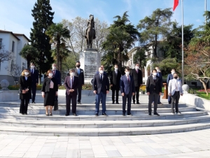 Korona Virüs Tedbirleri Nedeniyle Sade Kutlama