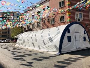 Hdp Önündeki Aileler Evlet Nöbetine Sokağa Çıkma Kısıtlaması Nedeni İle Ara Verdi