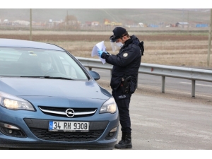 Erzurum’a Sahte İzin Belgesi İle Giriş Yapmak İsteyen 90 Kişiye Ceza Kesildi