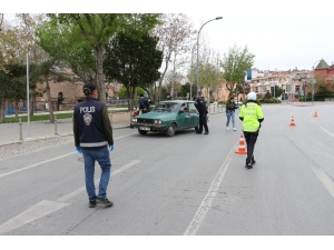 Konya’da Sokağa Çıkma Kısıtlamasında Sokaklar Sessiz