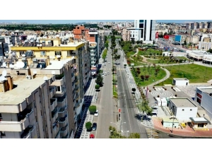 Şanlıurfa’da Cadde Ve Sokaklar Boş Kaldı