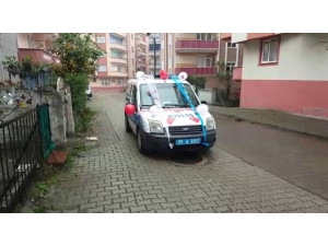 Jandarma Ve Polis Araçları 23 Nisan İçin Süslendi, Ekipler Çocuklara Hediye Dağıttı