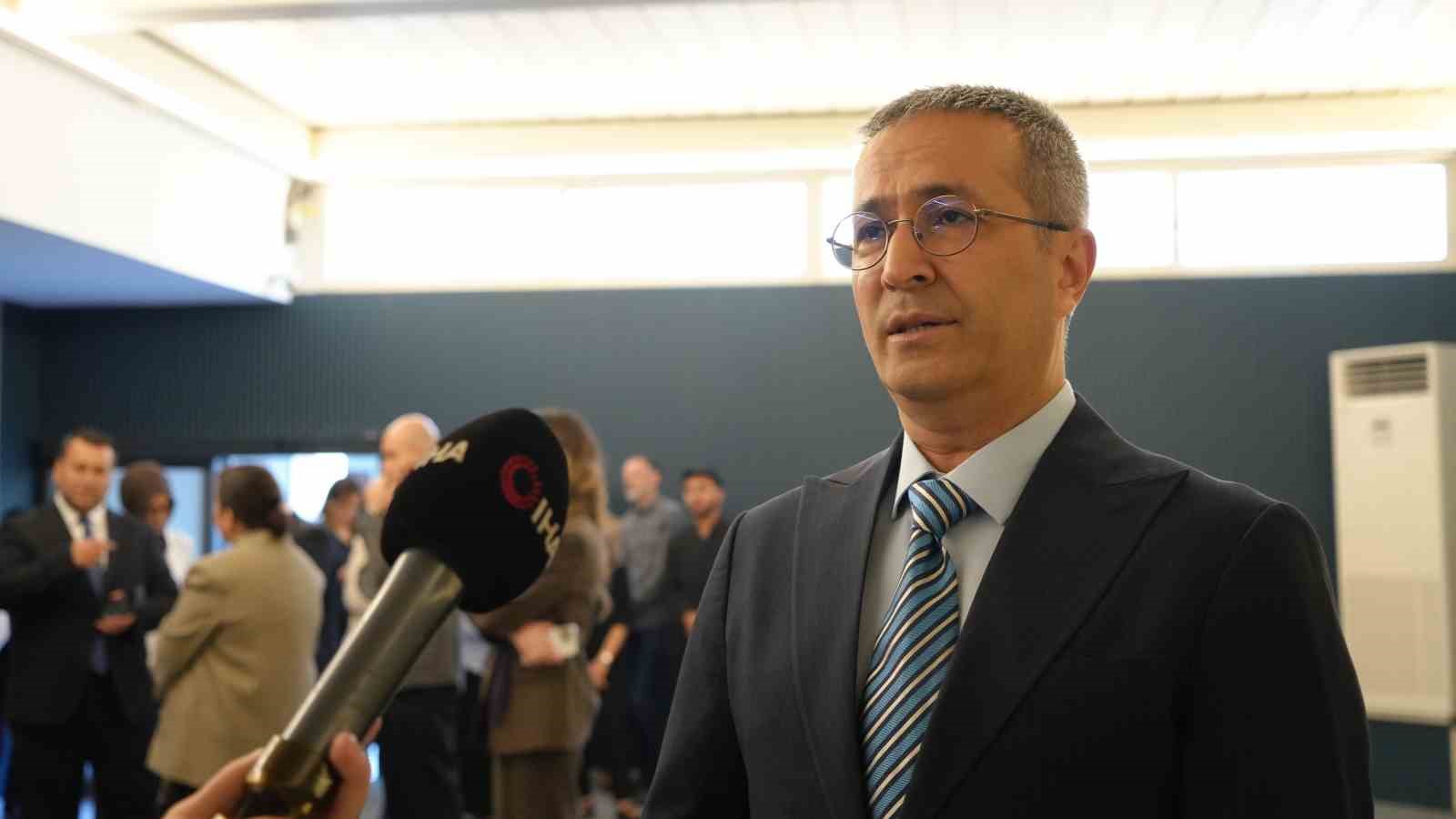 yunus-emre-enstitusu-nden-turkcenin-yabanci-dil-olarak-ogretimine-yonelik-sertifika-programi