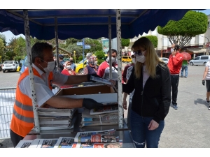 Büyükşehir Alanya’da Maske Dağıttı