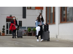 Kanada’dan Gelen Öğrencilerin Karantina Süresi Doldu