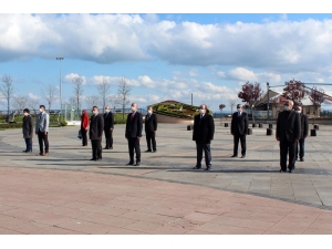 23 Nisan Yalova’da Sade Bir Törenle Kutlandı