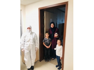 Giresun’da Karantinada Bulunan 5 Yaşındaki Elisa’ya Doğum Günü Sürprizi