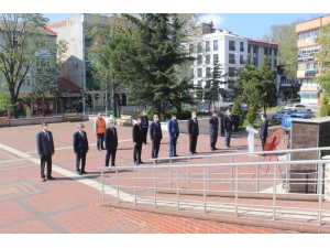 Çaycuma’da 23 Nisan Çocuksuz Törenle Gerçekleşti