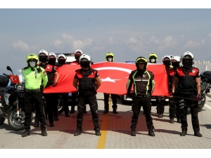 Polis Korteji Eşliğinde 23 Nisan Coşkusu