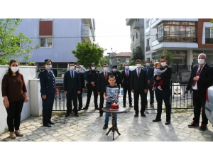 23 Nisan’da Doğan Öğrencilere Sürpriz