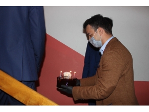 Türkeli’de 23 Nisan’da Doğan Öğrencilere Doğum Günü Sürprizi