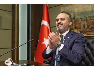 Karantinadan Sıkılan Ebrar’a Doğum Günü Sürprizi