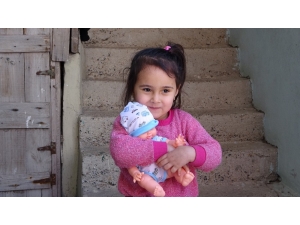 Minik Eslem’in Pilli Bebek Mutluluğu