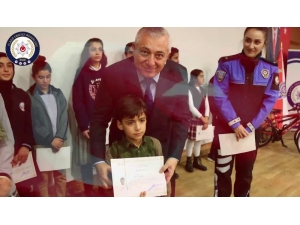 Elazığ Polisinden, 23 Nisan Klibi