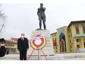 Kütahya’da Çelenk Sunma Töreni