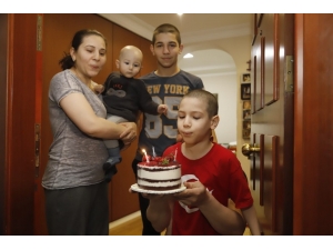 Zabıta Ekiplerinden Çocuklara Doğum Günü Sürprizi