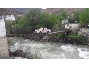 Asma Köprüde 23 Nisan Konvoyu