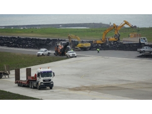 Trabzon Havalimanı Pisti Uçuşlara Kapatılarak Onarıma Alındı