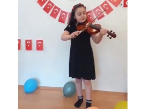 Evde Kalan Çocukların 23 Nisan Gösterileri Beğeni Topladı