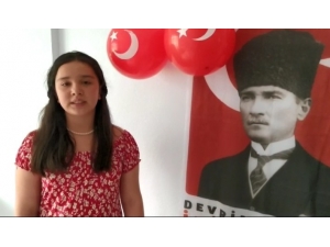 Çocuklar Evlerinde 23 Nisan Coşkusunu Yaşadı