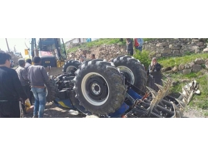 Devrilen Traktör Baba Kızın Sonu Oldu