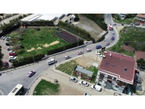 Çekmeköy’de Polis, Zabıta Ve Jandarma Araçlarıyla Yapılan 23 Nisan Konvoyu Havadan Görüntülendi