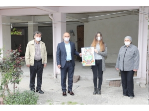 23 Nisan’ı En Güzel Resme Aktaran Körfezli Öğrenciler Ödüllendirildi