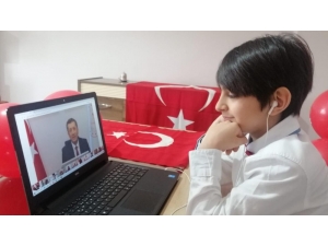 Giresunlu Ortaokul Öğrencisi Milli Eğitim Bakanı İle Görüştü.