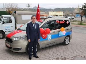 Başkan Özdoğan Çocukların Bayramını Hediyelerle Kutladı