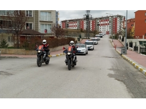 Emniyet Ekipleri Çocukların 23 Nisan Coşkusuna Ortak Oldu