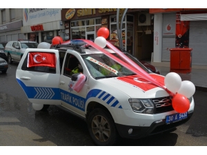 Polis Araçları 23 Nisan İçin Süslendi